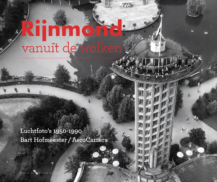 Rijnmond vanuit de wolken